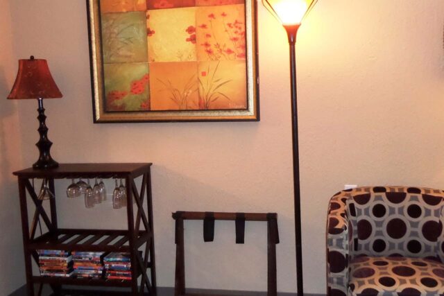 Eureka Suites Studio Living Rooom