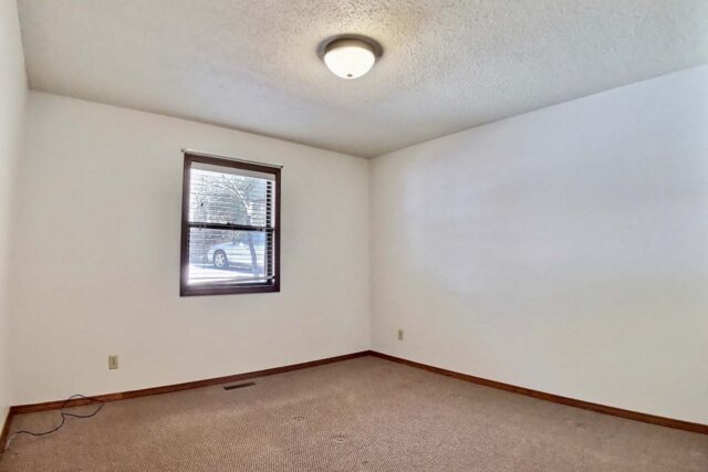 Kenwood Apartments Bedroom