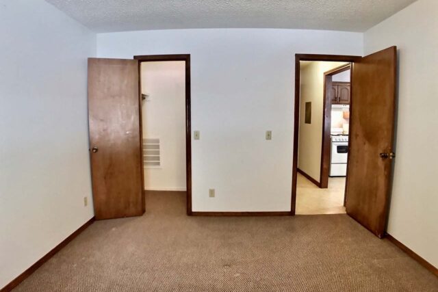 Kenwood Apartments Bedroom with Closet